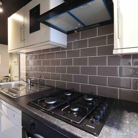 Back Turner Townhouse Apartment Манчестър Екстериор снимка