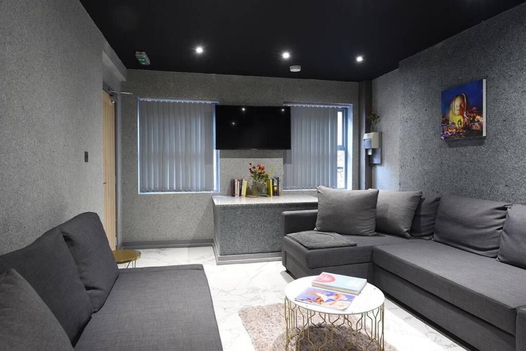 Back Turner Townhouse Apartment Манчестър Екстериор снимка